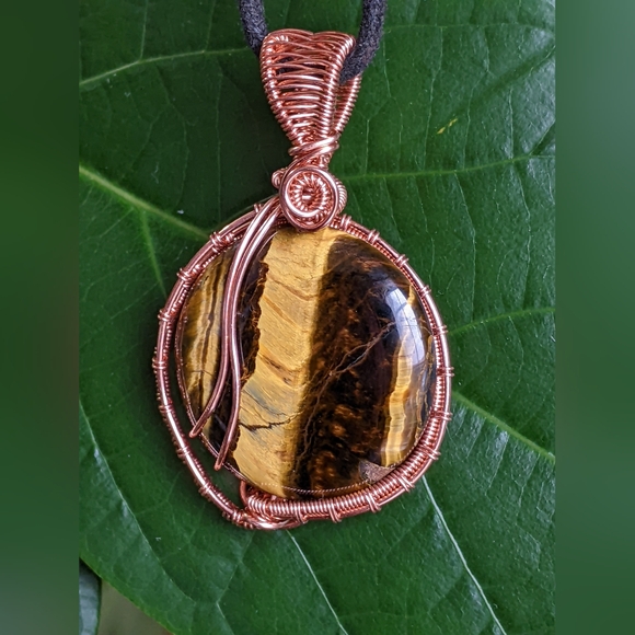 Handmade Tigers Eye Pendant Necklace Wrapped In Copper Wire - Picture 6 of 17